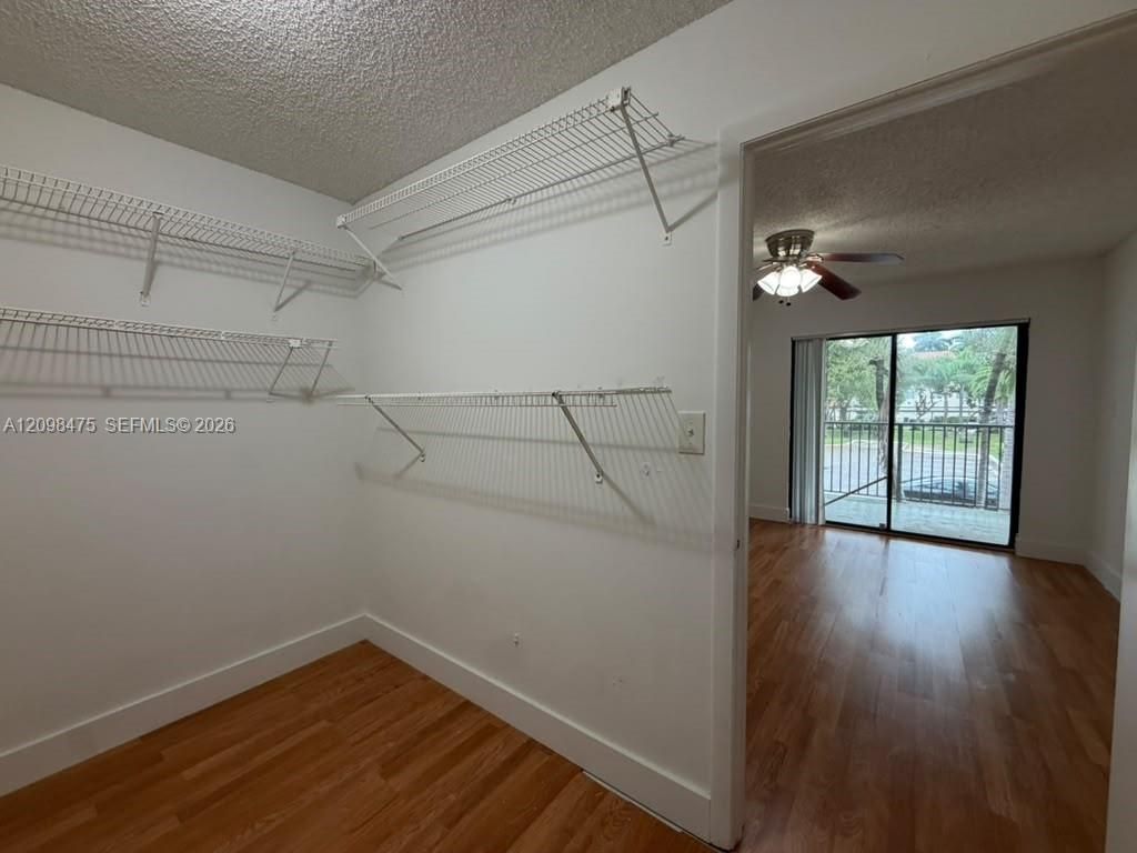 520 S Park Rd , Unit 24-12, Hollywood, FL 33021 Photo