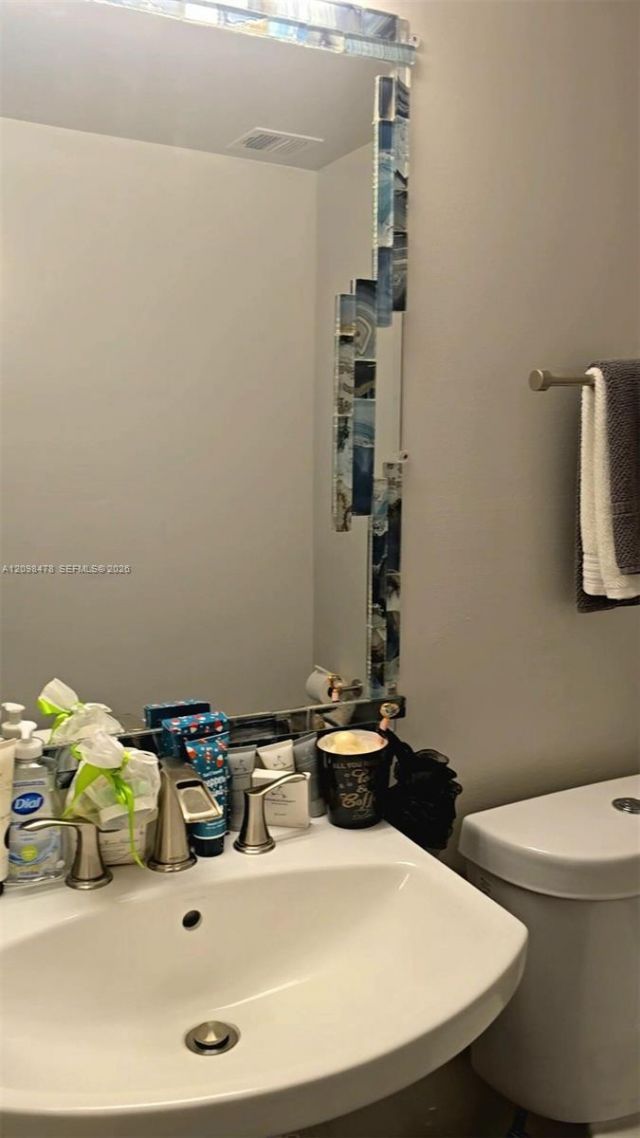 4174 Inverrary Dr , Unit 1005, Lauderhill, FL 33319 Photo