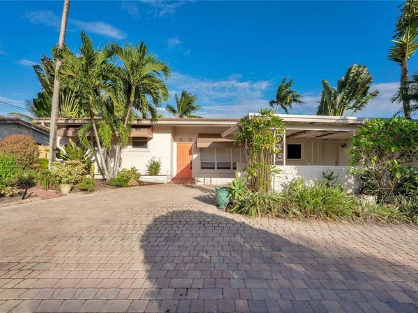 2142 NE 17th Avenue, Wilton Manors, FL 33305