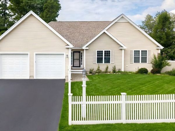 12 Waterford Circle, Dighton, MA 02715