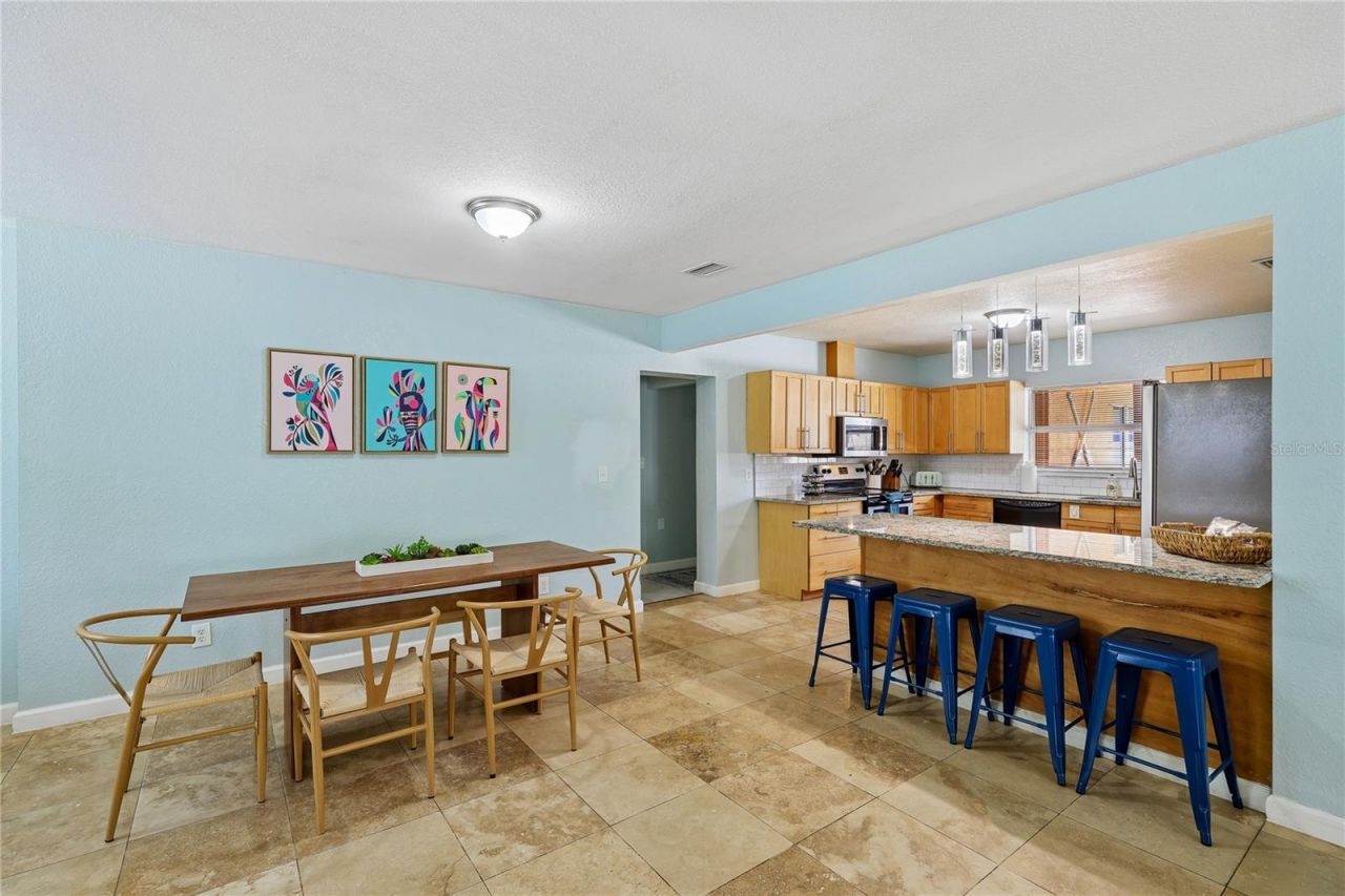 8479 Pinewood Road, Sarasota, FL 34243 Photo