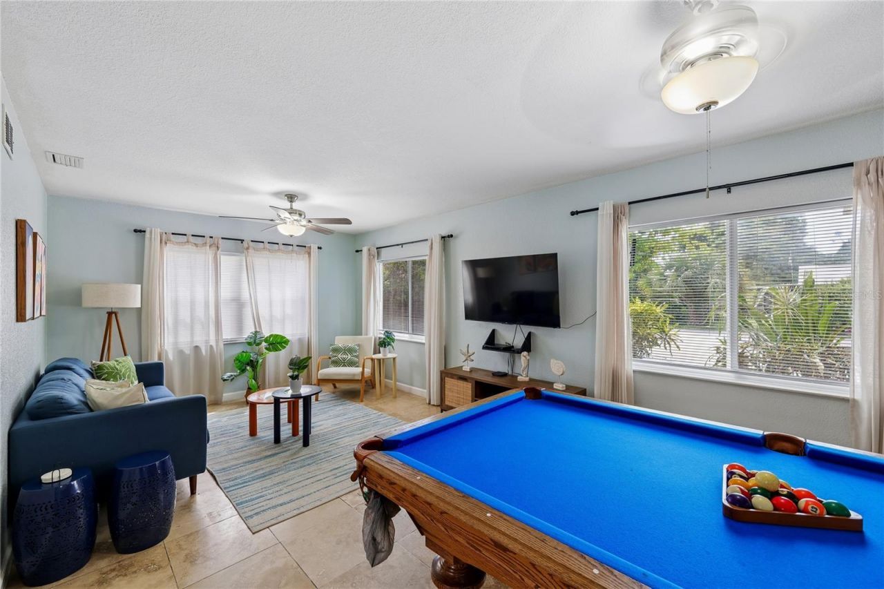 8479 Pinewood Road, Sarasota, FL 34243 Photo