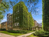 2325 W Farwell Avenue , Chicago, IL 60645 primary photo