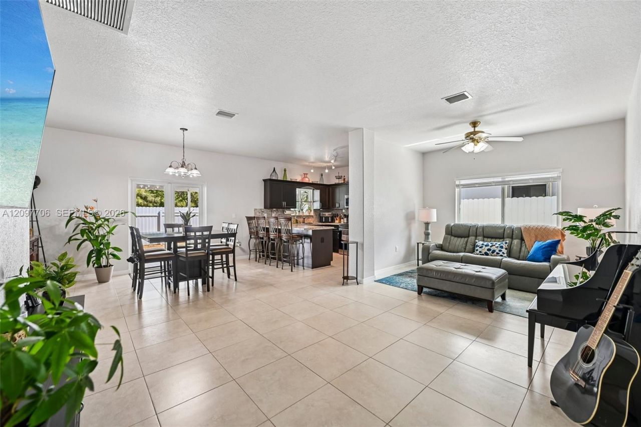 401 SE 17th Ave, Homestead, FL 33033 Photo