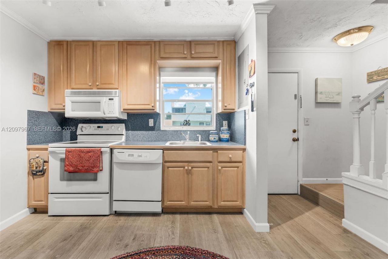 87455 Old Hwy , Unit 243, Islamorada, FL 33036 Photo