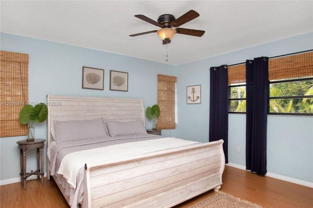 53 E Beach Rd , Tavernier, FL 33070 Photo