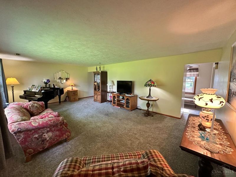 300 Park Avenue, Lynchburg, OH 45142 Photo 6