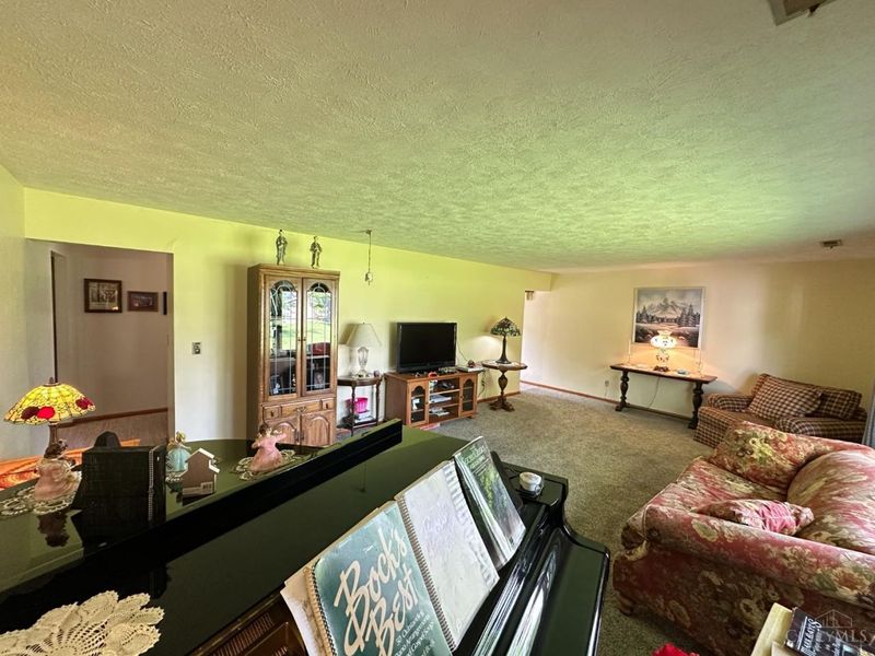300 Park Avenue, Lynchburg, OH 45142 Photo 7