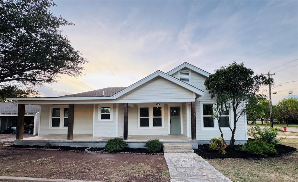 1100 E Coke Street, Hamilton, TX 76531 Main Photo