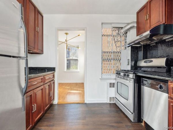 67-10 108th Street, Unit 4A, Forest Hills, NY 11375