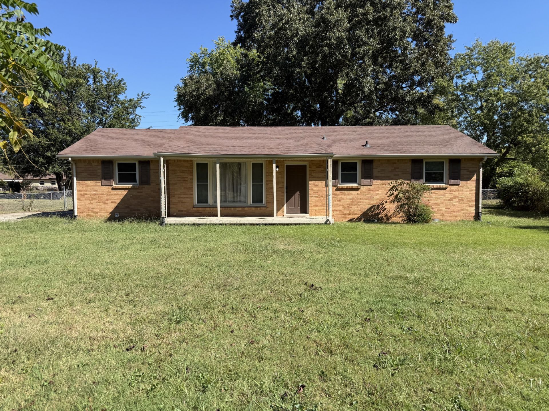 311 Rue Le Mans Dr, Clarksville, TN 37042 Main Photo