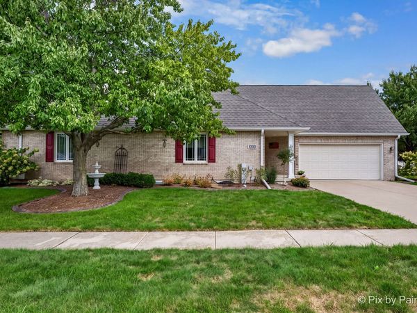 1093 First Street , Batavia, IL 60510