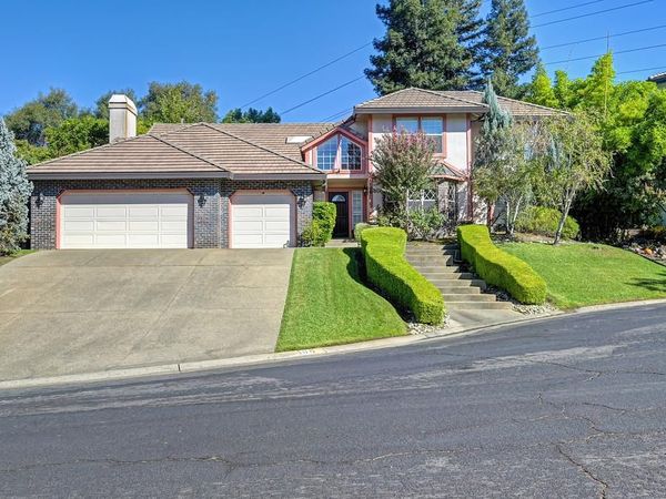 106 Woodview Ct, Folsom, CA 95630
