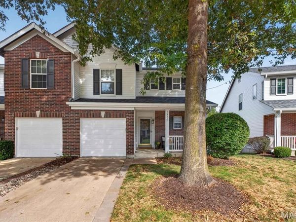1576 Forest Springs Drive, Ballwin, MO 63021