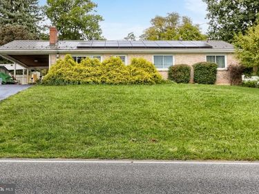 5640 CHAMBERS HILL ROAD, HARRISBURG, PA 17111