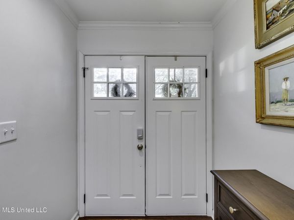 5365 Suffolk Drive, Jackson, MS 39211