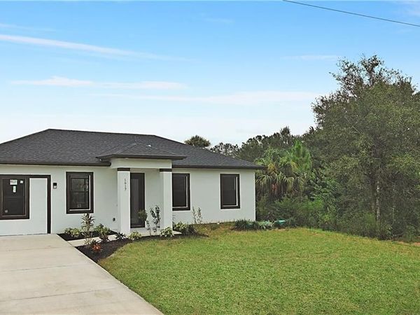 1917 Roderick LN, LEHIGH ACRES, FL 33972