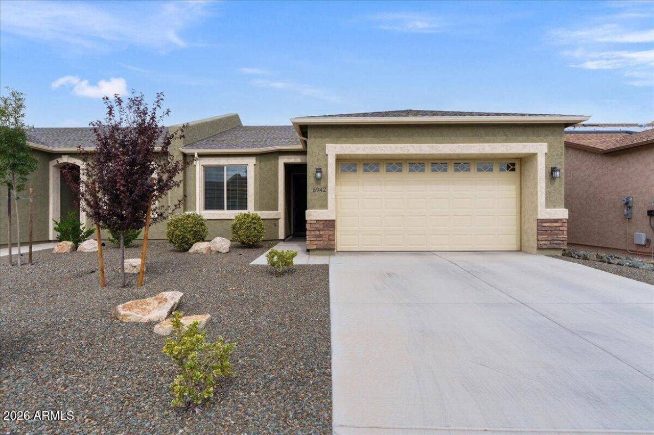 6942 E Byron Place, Prescott Valley, AZ 86314 Main Photo