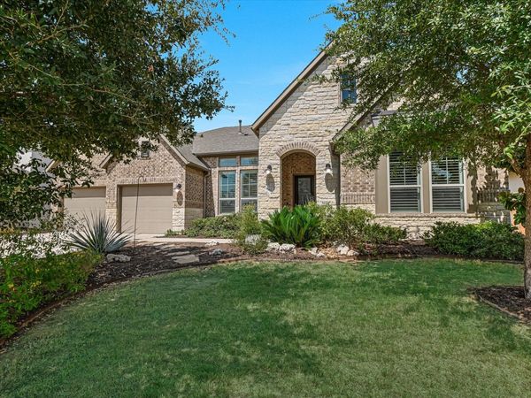 582 Peakside CIR, Dripping Springs, TX 78620
