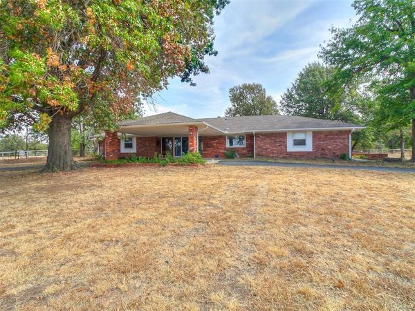 9220 Acre View Drive, Oklahoma City, OK 73151