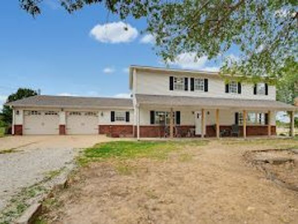 3851 Old Highway 68 , Tontitown, AR 72762