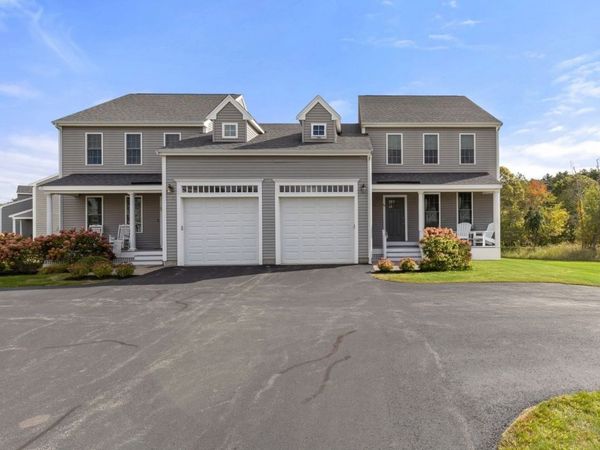 101 Sawmill Ln, Unit 101, Hanson, MA 02341
