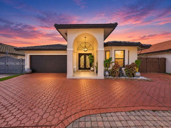 8936 NW 150th Ter , Miami Lakes, FL 33018