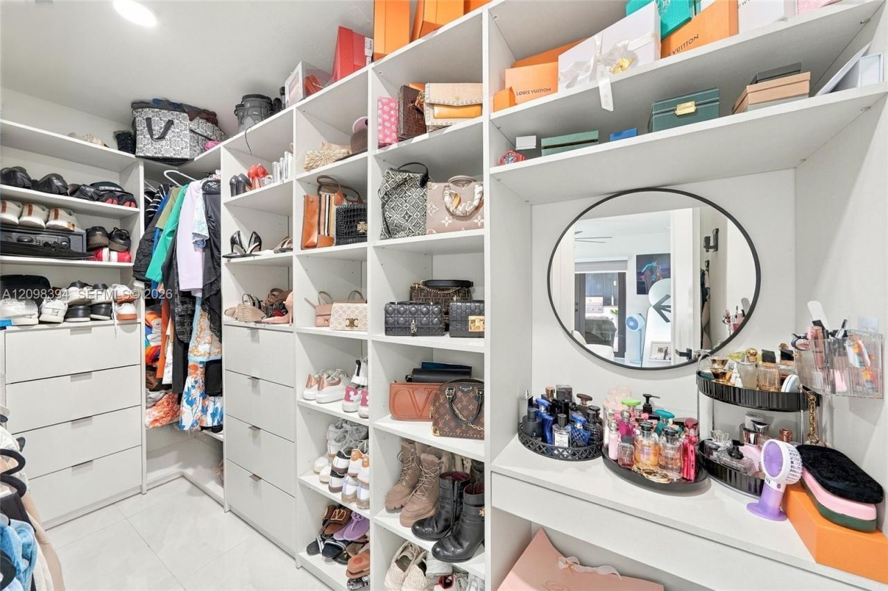 8936 NW 150th Ter, Miami Lakes, FL 33018 Photo