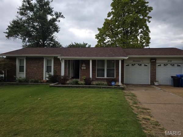1760 Layven Avenue , Florissant, MO 63031