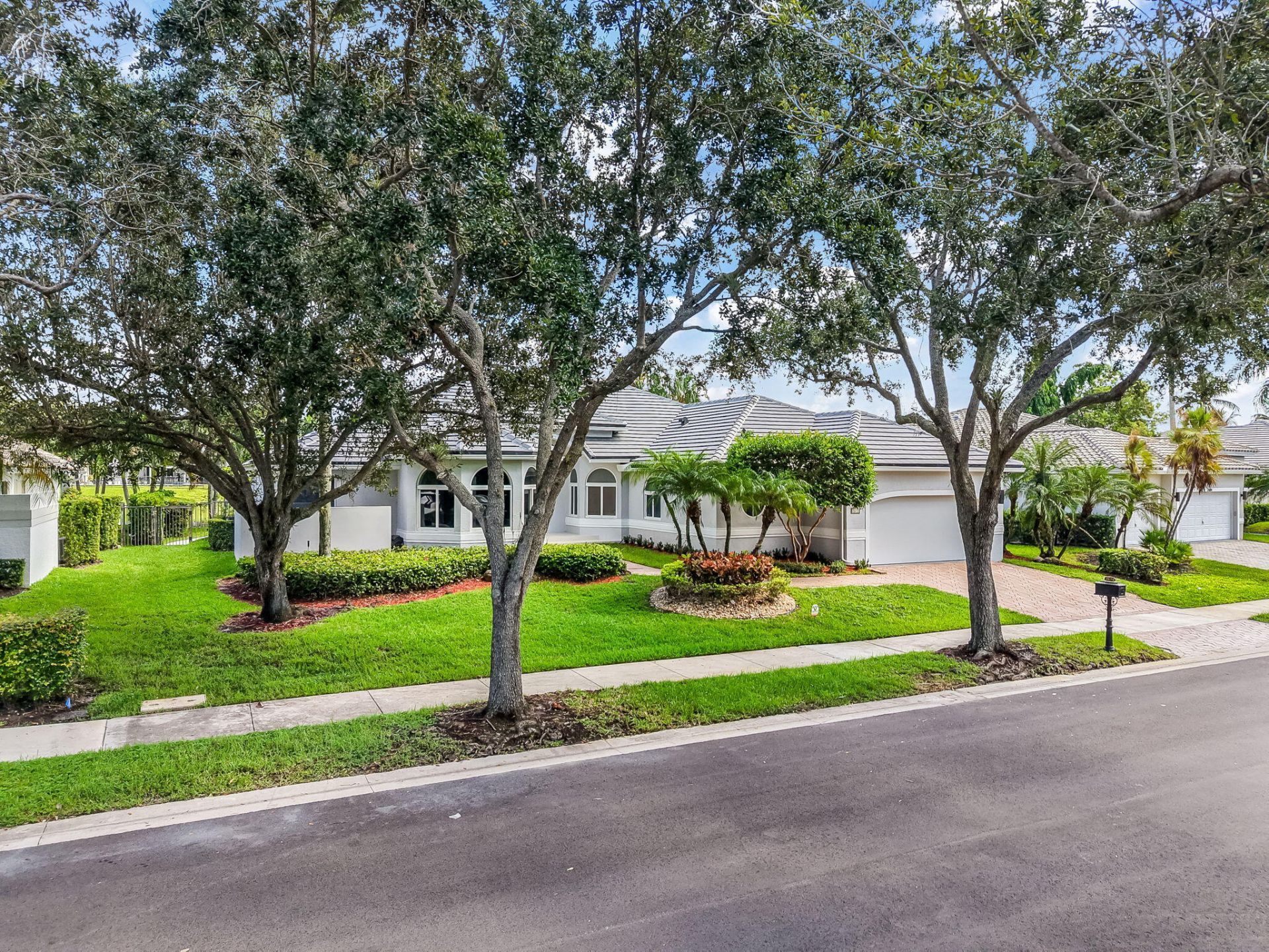 2678 Meadowood Drive, Weston, FL 33332 Photo