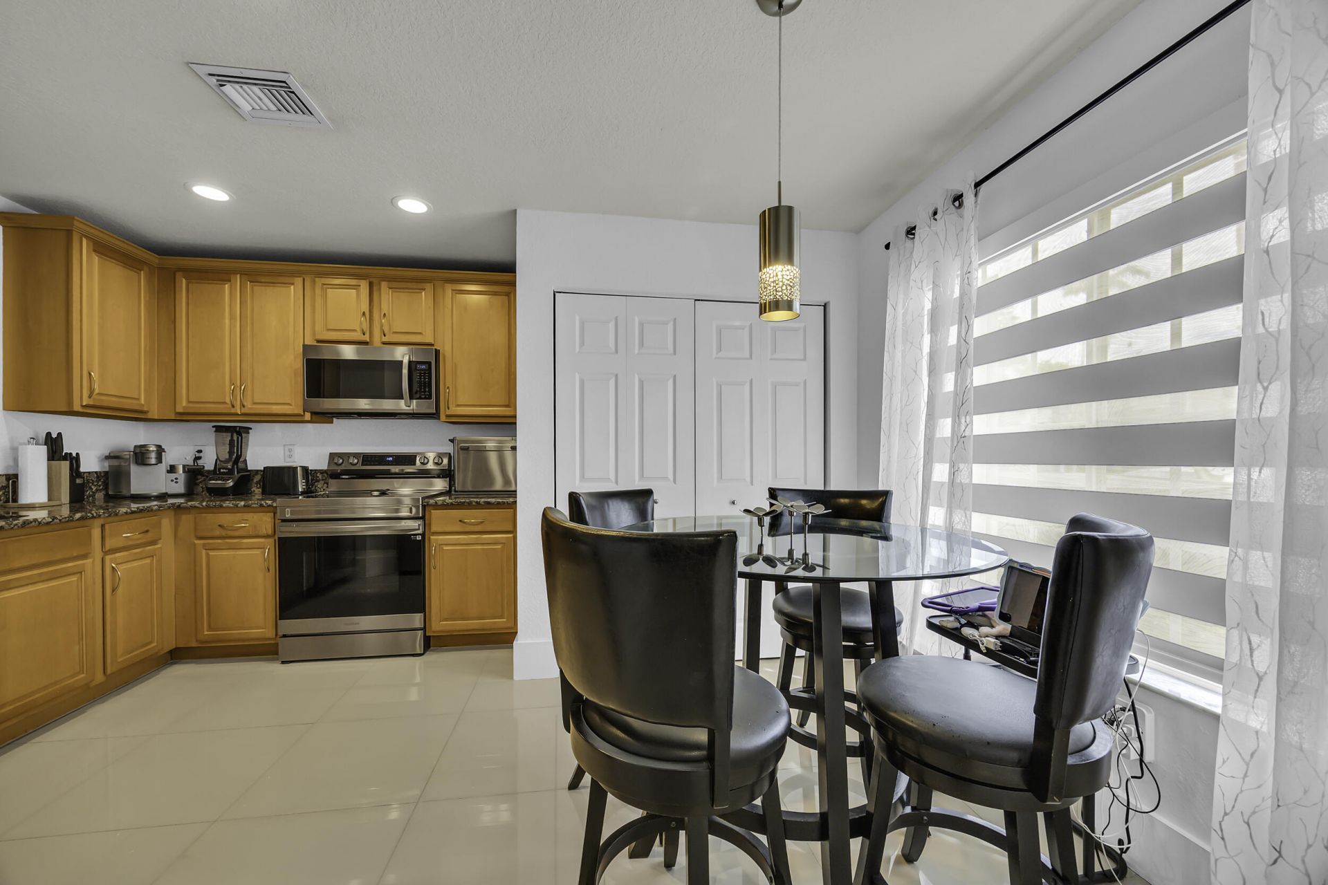 5933 Manchester Way, Unit 5933, Tamarac, FL 33321 Photo