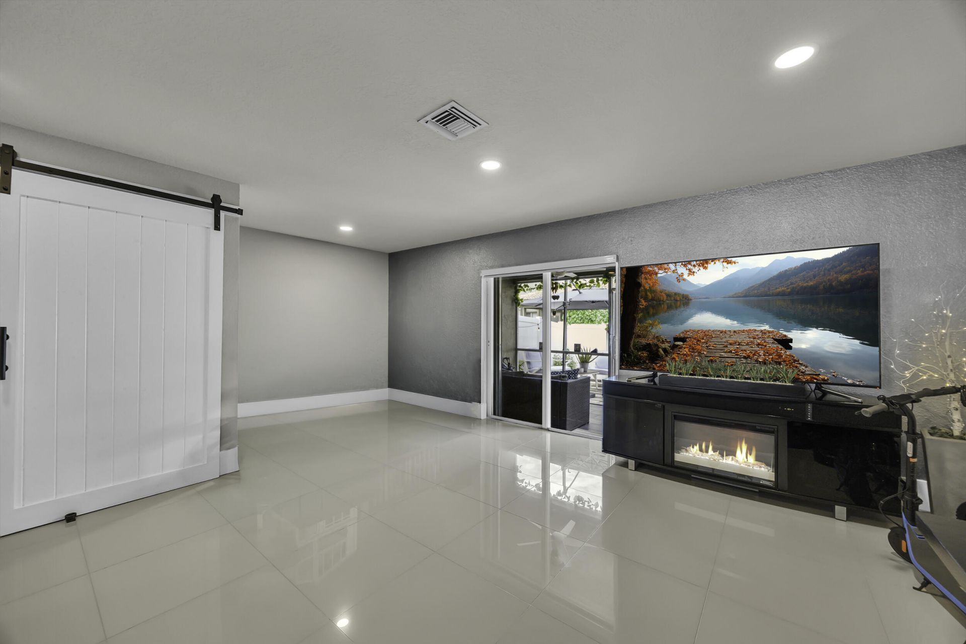 5933 Manchester Way, Unit 5933, Tamarac, FL 33321 Photo