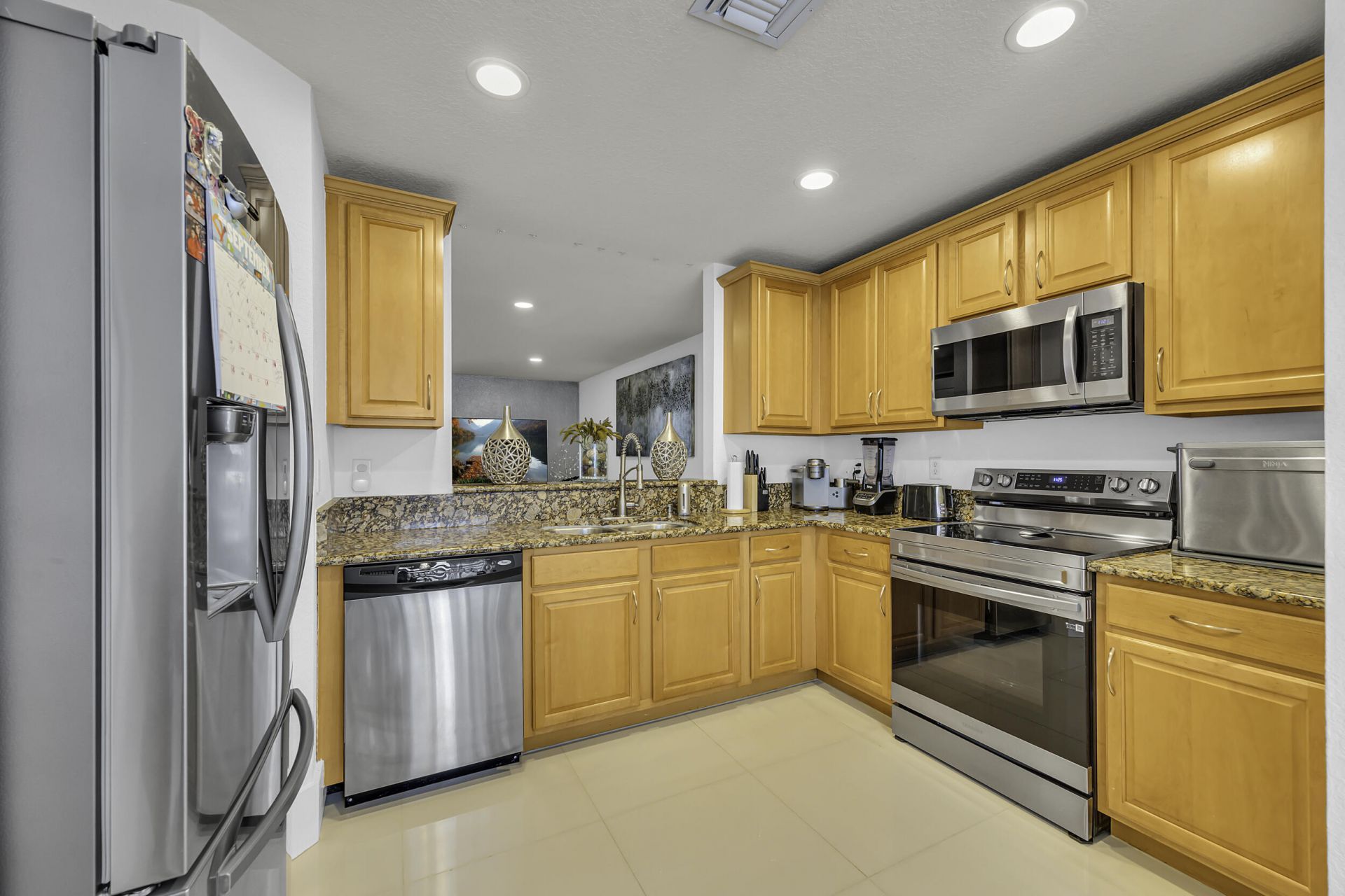 5933 Manchester Way, Unit 5933, Tamarac, FL 33321 Photo
