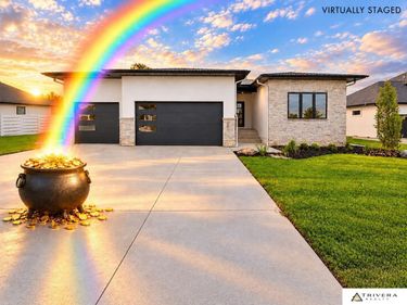 9160 Hillcrest Trail, Lincoln, NE 68520