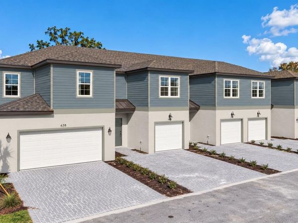 2290 RED PINE COURT , EUSTIS, FL 32726