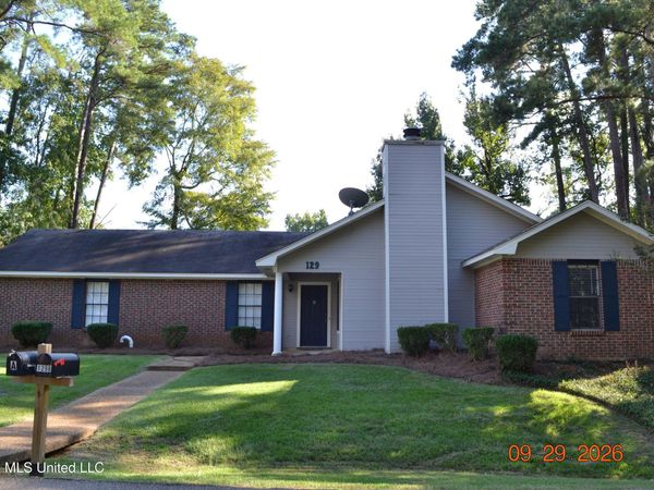 129 Fairfax Circle, Brandon, MS 39047