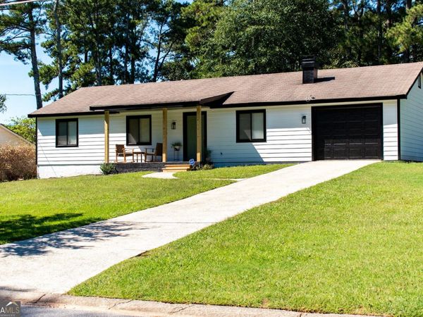 1077 Sawgrass Court SW, Lilburn, GA 30047