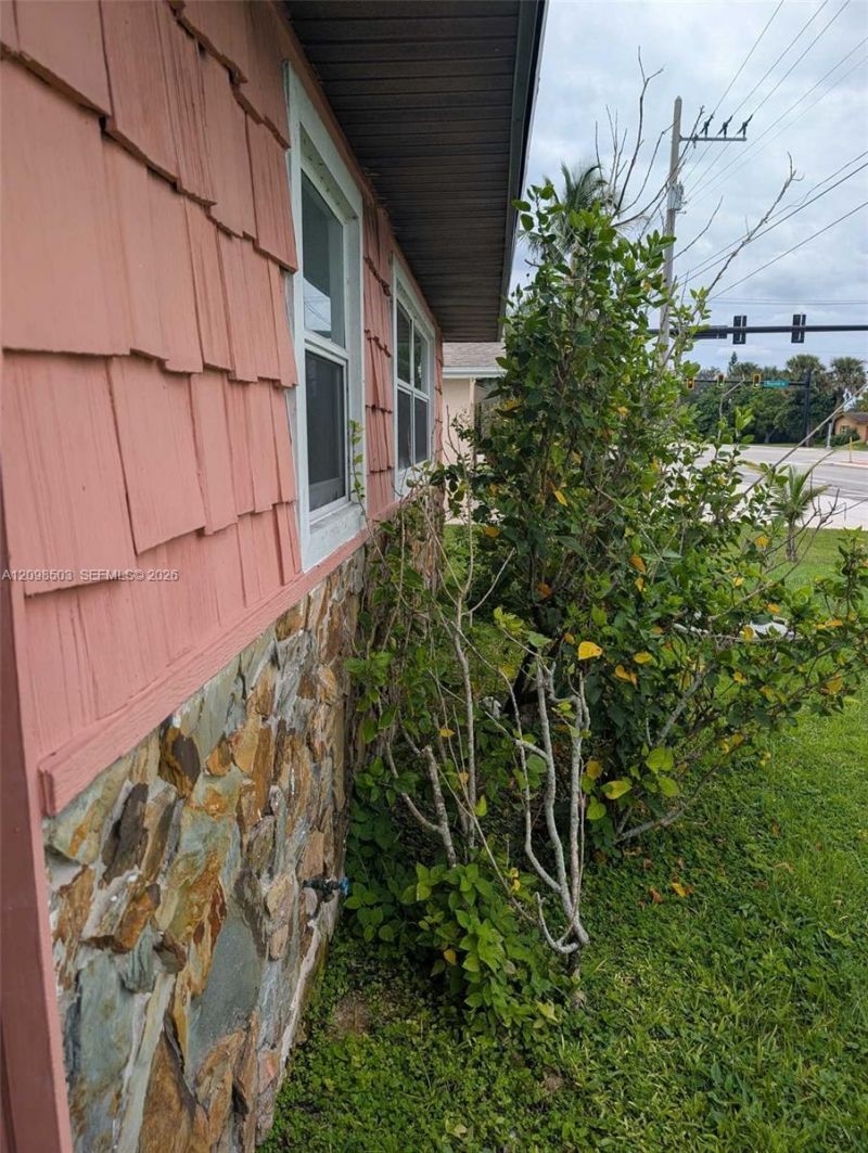 1687 SE Floresta Drive Se, Saint Lucie West, FL 34983 Photo
