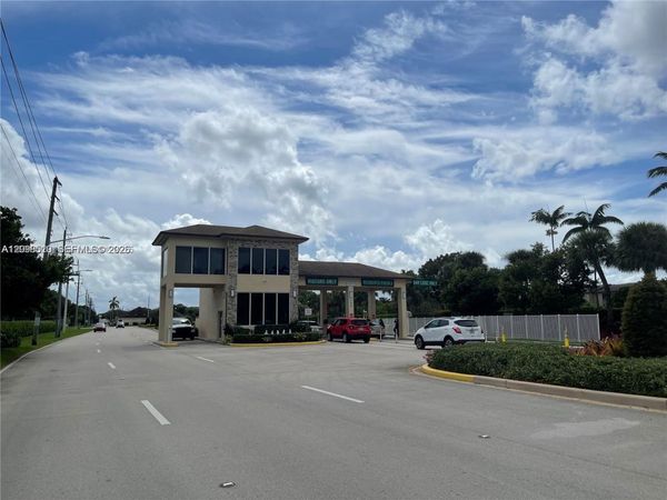 800 SW 142nd Ave , Unit 104N, Pembroke Pines, FL 33027