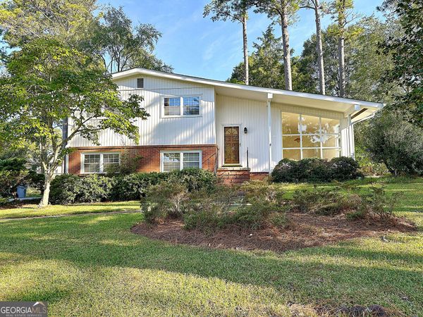 136 S Chilton Crescent, Lagrange, GA 30240