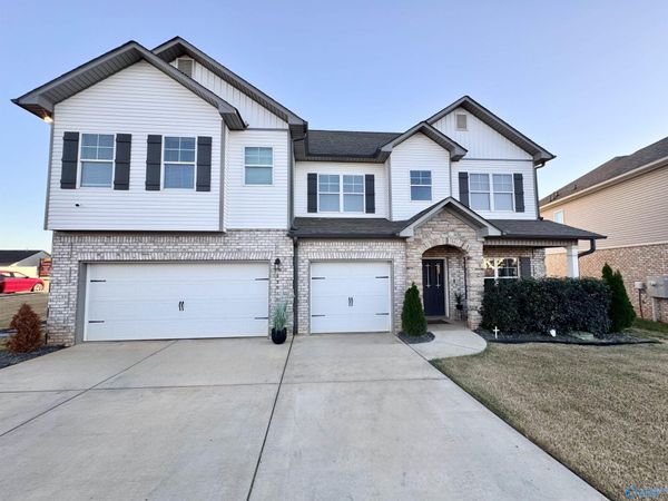 138 Chesire Cove Lane, New Market, AL 35761