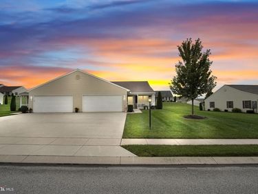 1379 PLEASANT VIEW DRIVE, Unit 222, SPRING GROVE, PA 17362
