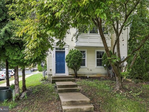 332 DICKENS DRIVE, LANCASTER, PA 17603