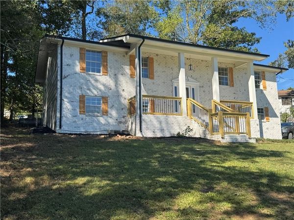4004 Pinewood Drive SE, Dalton, GA 30721