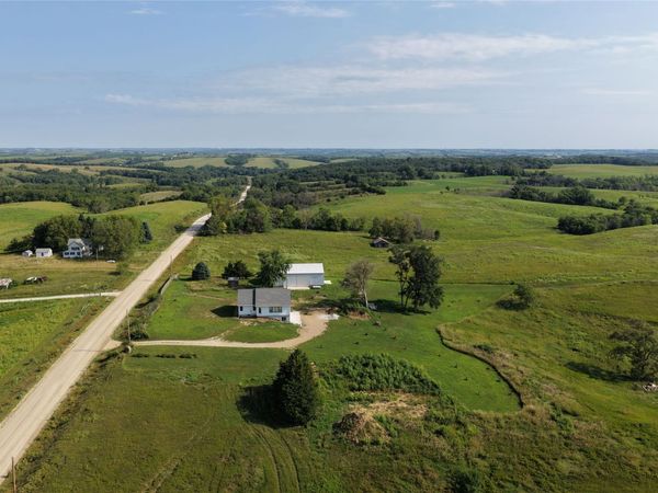 2978 Ranch Trail, Menlo, IA 50164