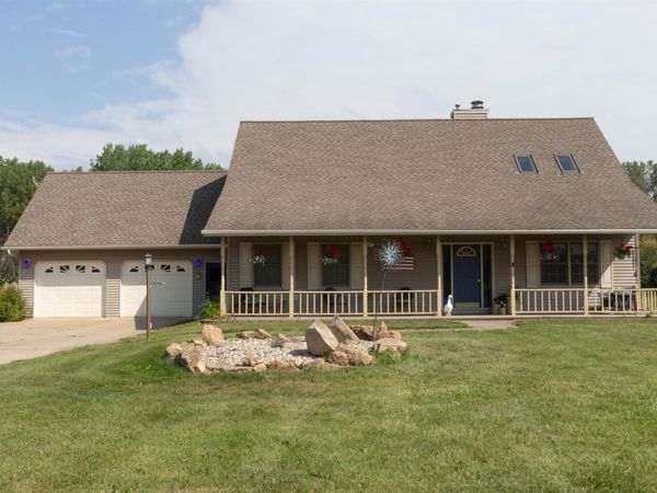7950 Broadway Road, Omro, WI 54963