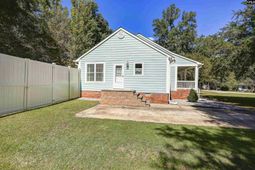 312 Southampton Drive  photo 4
