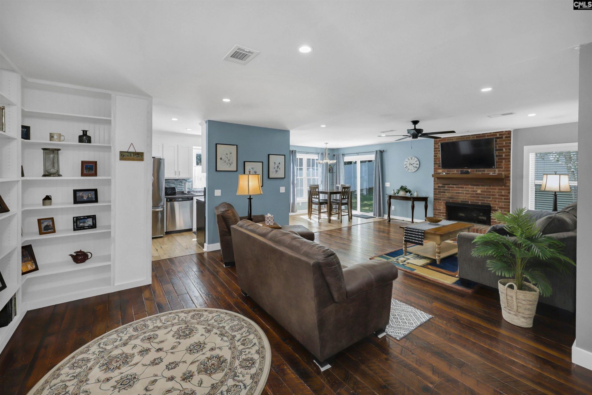 312 Southampton Drive  Photo 8