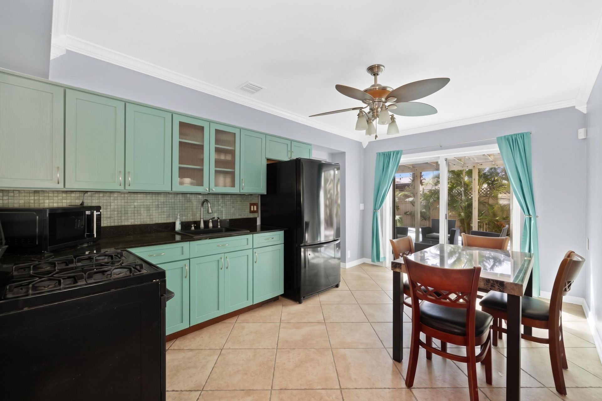 101 E 25th Street, West Palm Beach, FL 33404 Photo