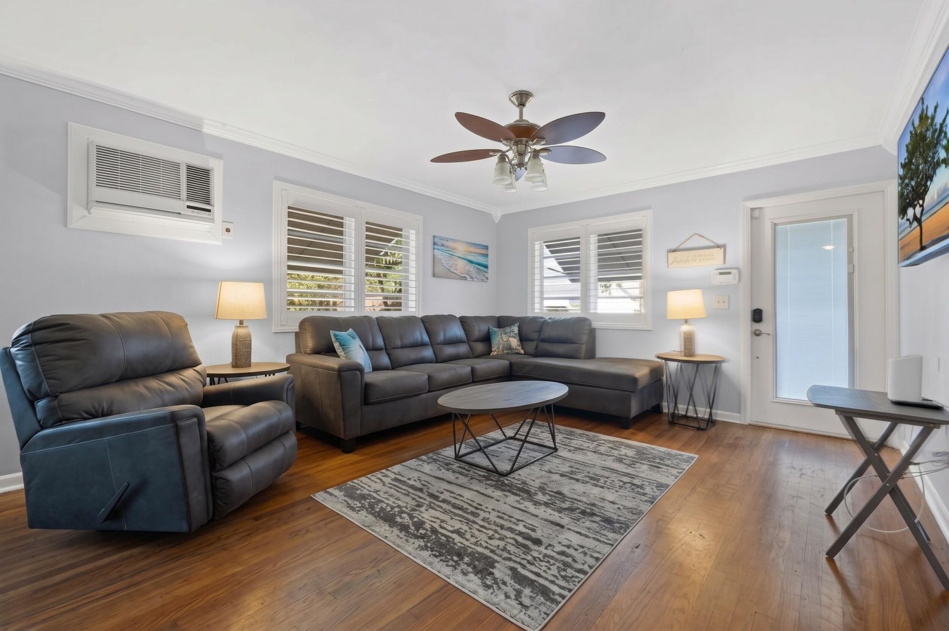 101 E 25th Street, West Palm Beach, FL 33404 Photo